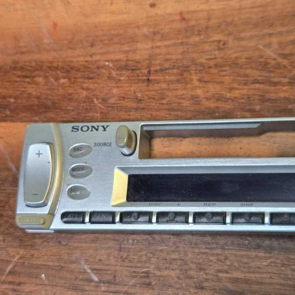 Sony Xr-CA300 Fm/am Cassette Car Stereo (Face Plate)